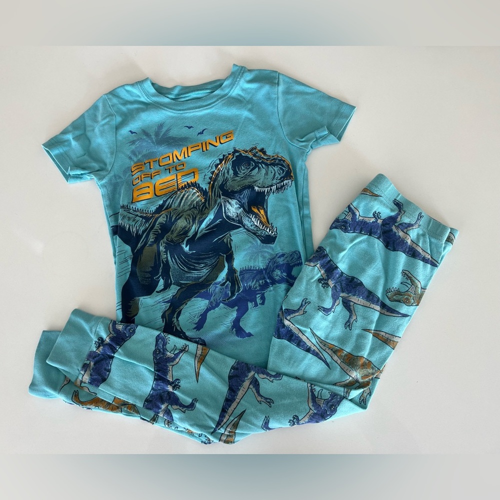 Carters “Stomping Off To Bed” Dinosaur PJ’s Size: 7